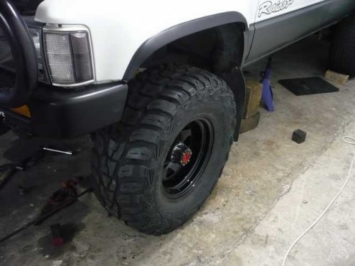 Kumho 33 inch tyre and rim fitted to check.JPG