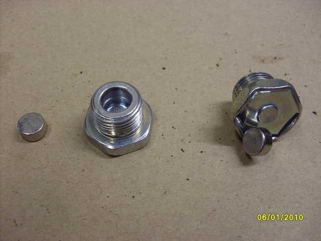 Converting transfer case filler plug to mag drain plug 1.JPG