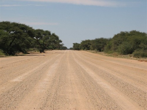 82 Naby Gobabis Namibie snelweg.JPG