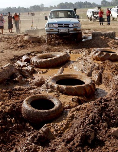 Tyre log and mud obstacle1.jpg