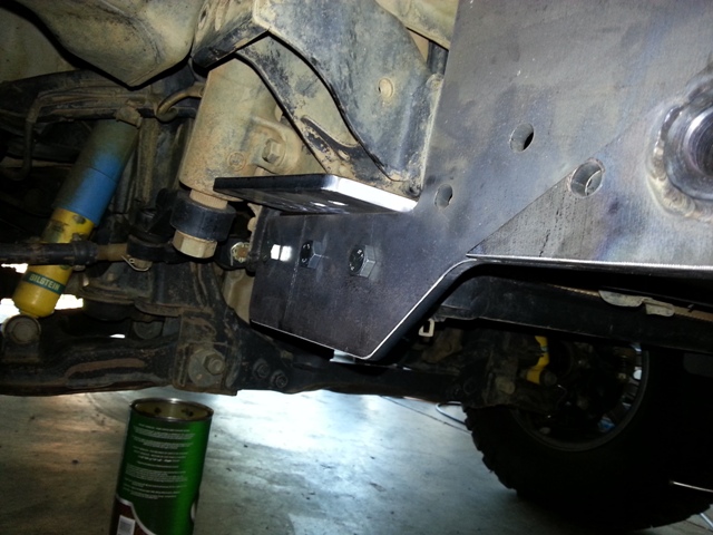 Bumper bracket bolted in place - 4.jpg