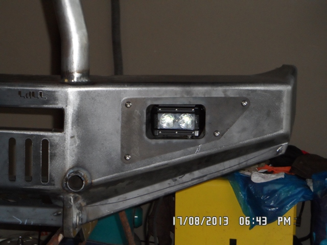 10i - Spot light bracket & Front Plate.JPG